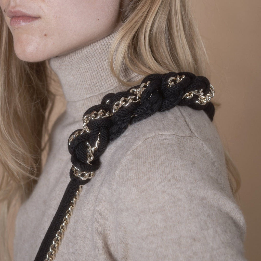 BAG CHAIN - Soho black/silver - close up - braided nylon & elegant metal accents - TIEFENBACHER LEHMANN
