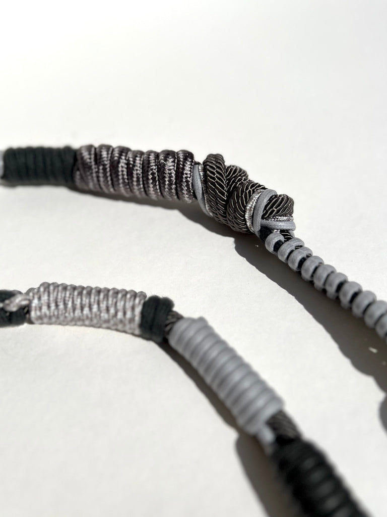 BAG STRAP - Barcelona grey flexi - close up – adjustable in length - bag strap with carabiner - TIEFENBACHER LEHMANN