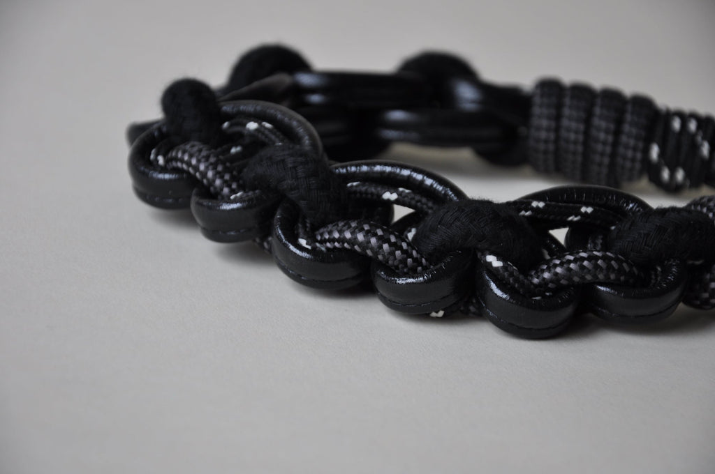 BAG STRAP - San Francisco black - close up - braided patent leather, nylon & cotton - TIEFENBACHER LEHMANN