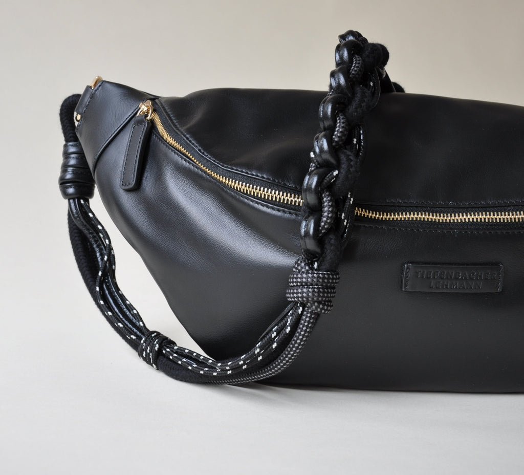 BAG STRAP - San Francisco black - HIP BAG midi - close up - TIEFENBACHER LEHMANN
