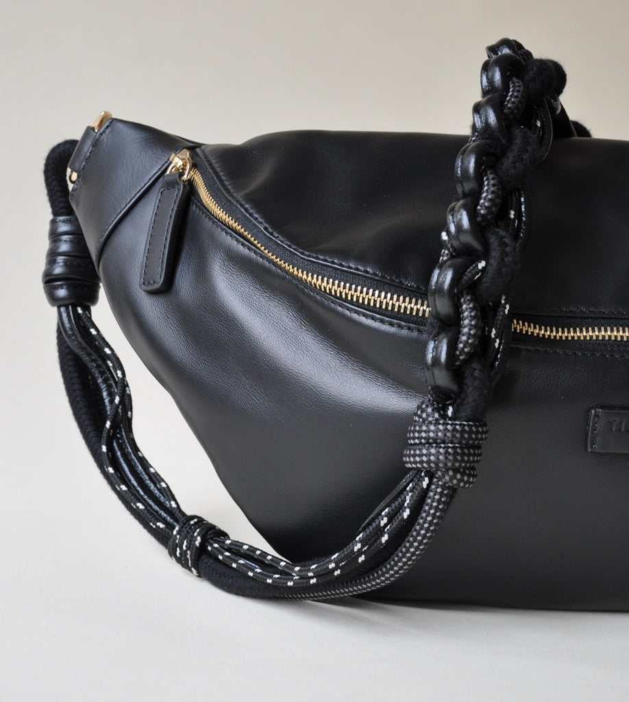 BAG STRAP - San Francisco black - close up - bag strap with carabiner - TIEFENBACHER LEHMANN