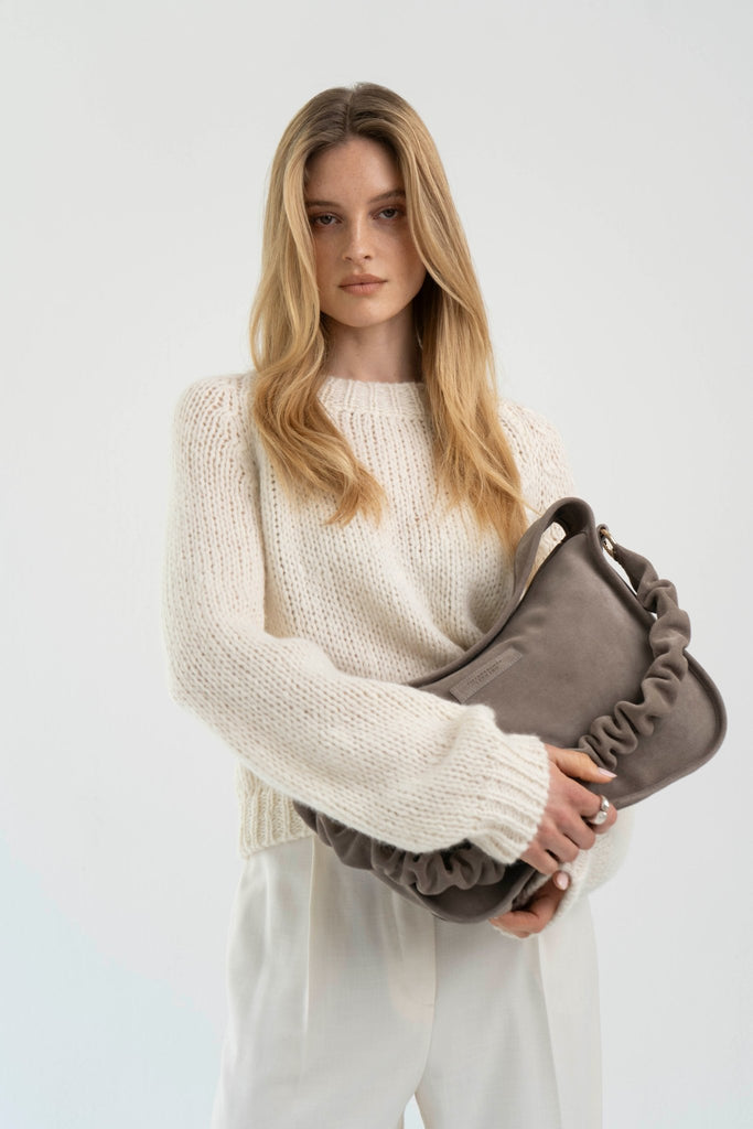 BRIOCHE BAG maxi moonbeam grey - silver - BAG STRAP Scrunchie - TIEFENBACHER LEHMANN