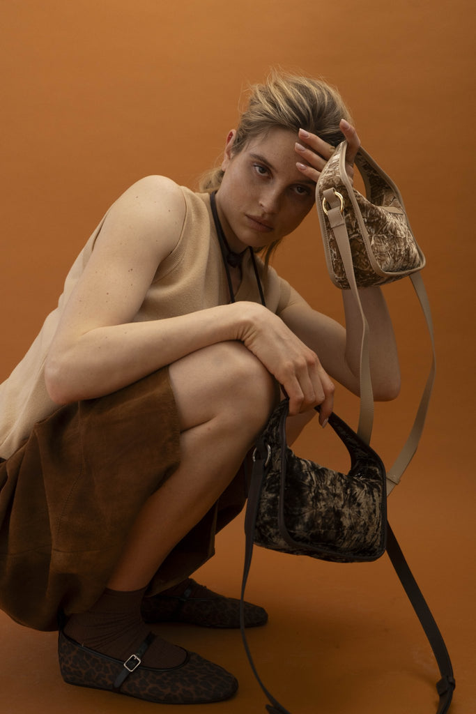 BRIOCHE BAG mini velvet sand - TIEFENBACHER LEHMANN