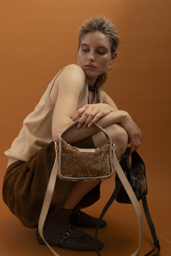BRIOCHE BAG mini velvet sand - TIEFENBACHER LEHMANN