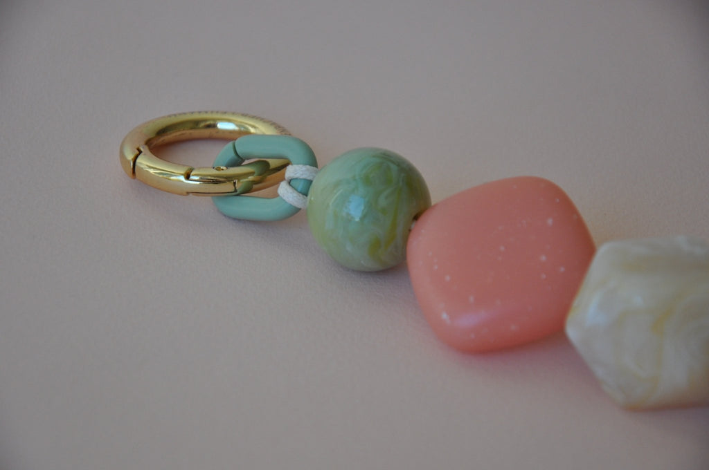 KEY RING & BAG CHARM - paradise - close up - TIEFENBACHER LEHMANN